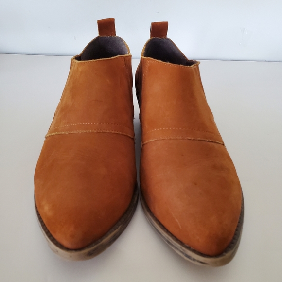 STEVE MADDEN Women Sz 9 AUCKLAND Western Cognac Leather Booties Cuban Heels EUC - Picture 7 of 14
